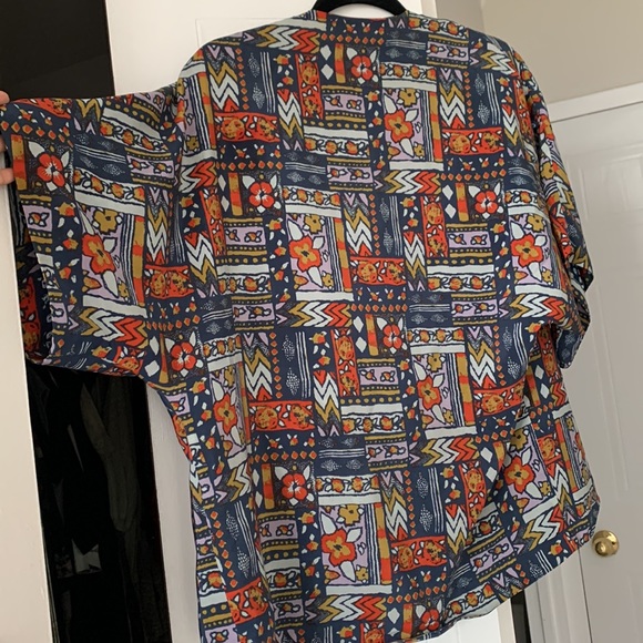 Anthropologie Short Kimono/light jacket/silk cardigan - Picture 2 of 3